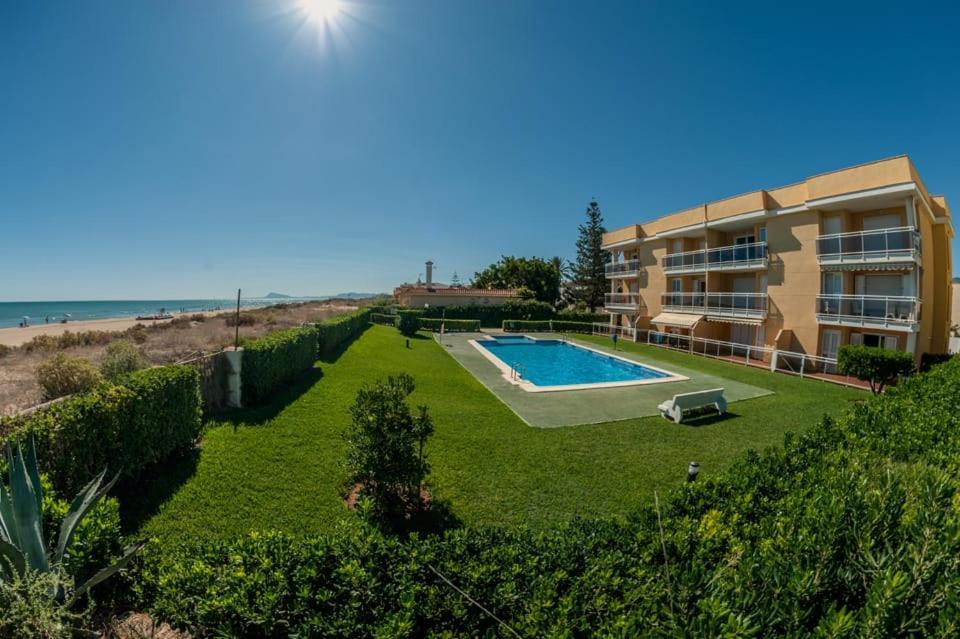 APARTAMENTO Nat EN PRIMER LINEA DE PLAYA Platja de Xeraco Exterior foto