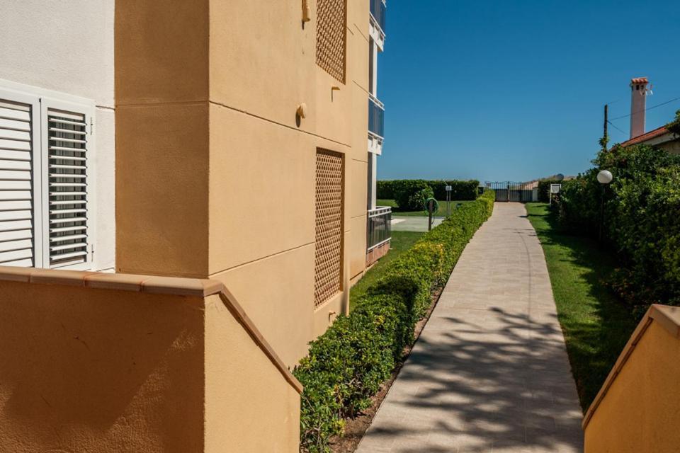 APARTAMENTO Nat EN PRIMER LINEA DE PLAYA Platja de Xeraco Exterior foto